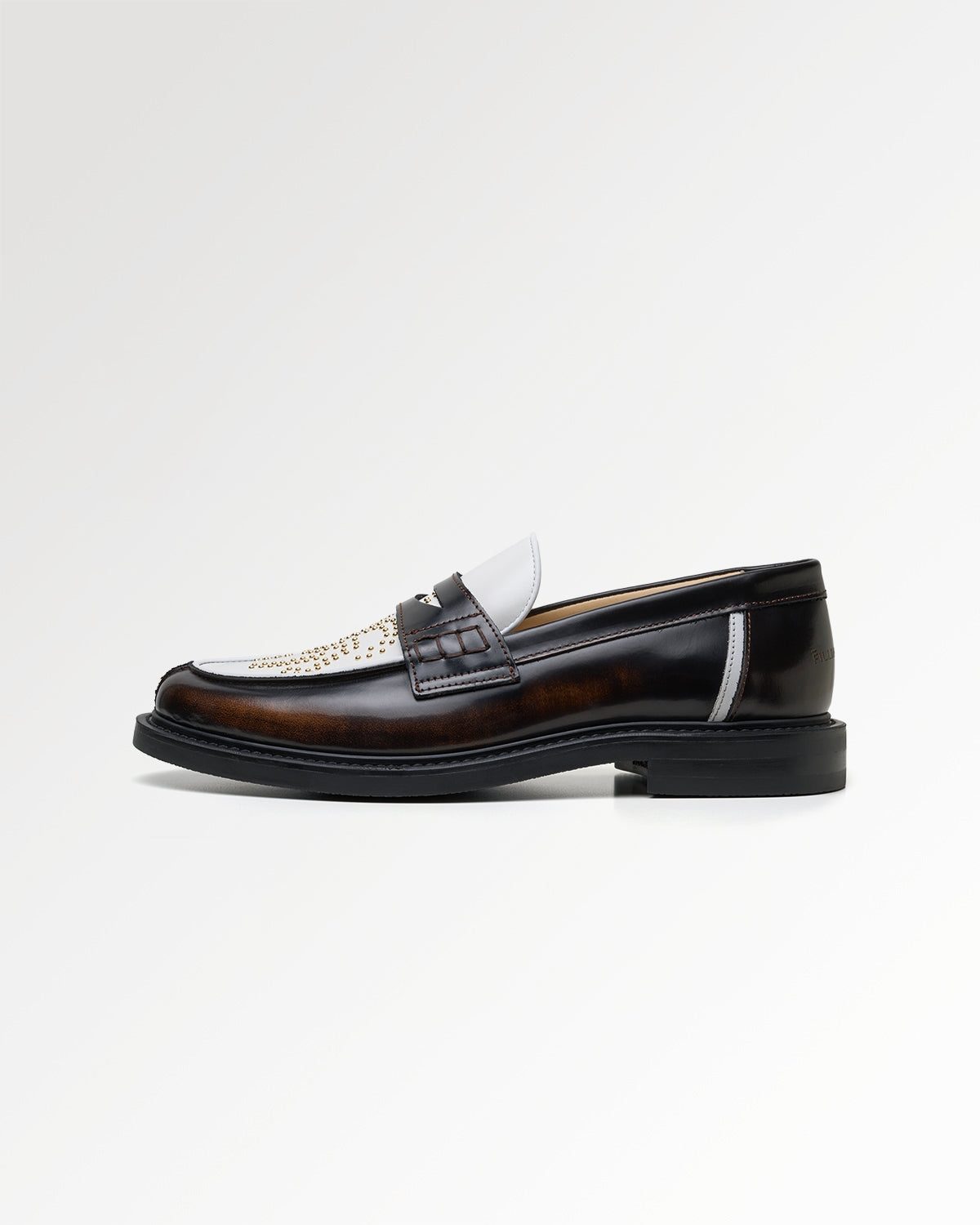 Loafer Gowtu Studs Brown
