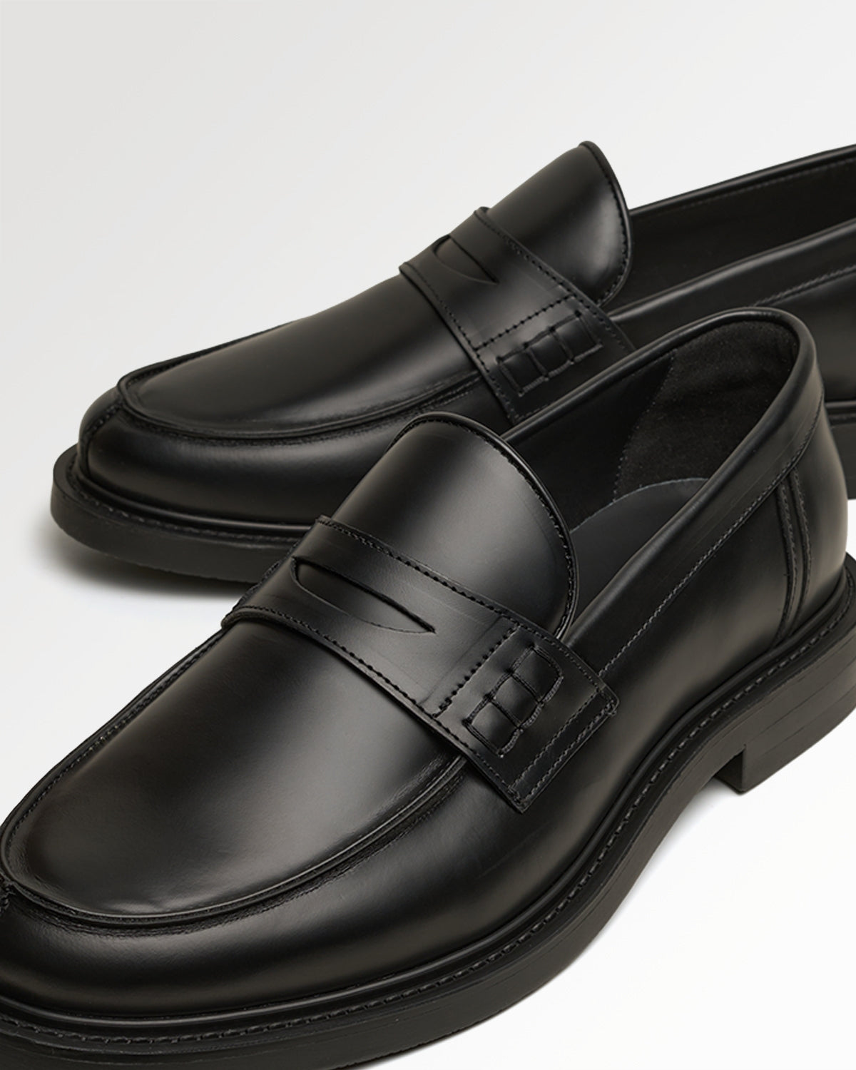 Loafer Polido Minimum Matte Black