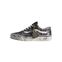 LX OLD SKOOL CHARMS BLACK