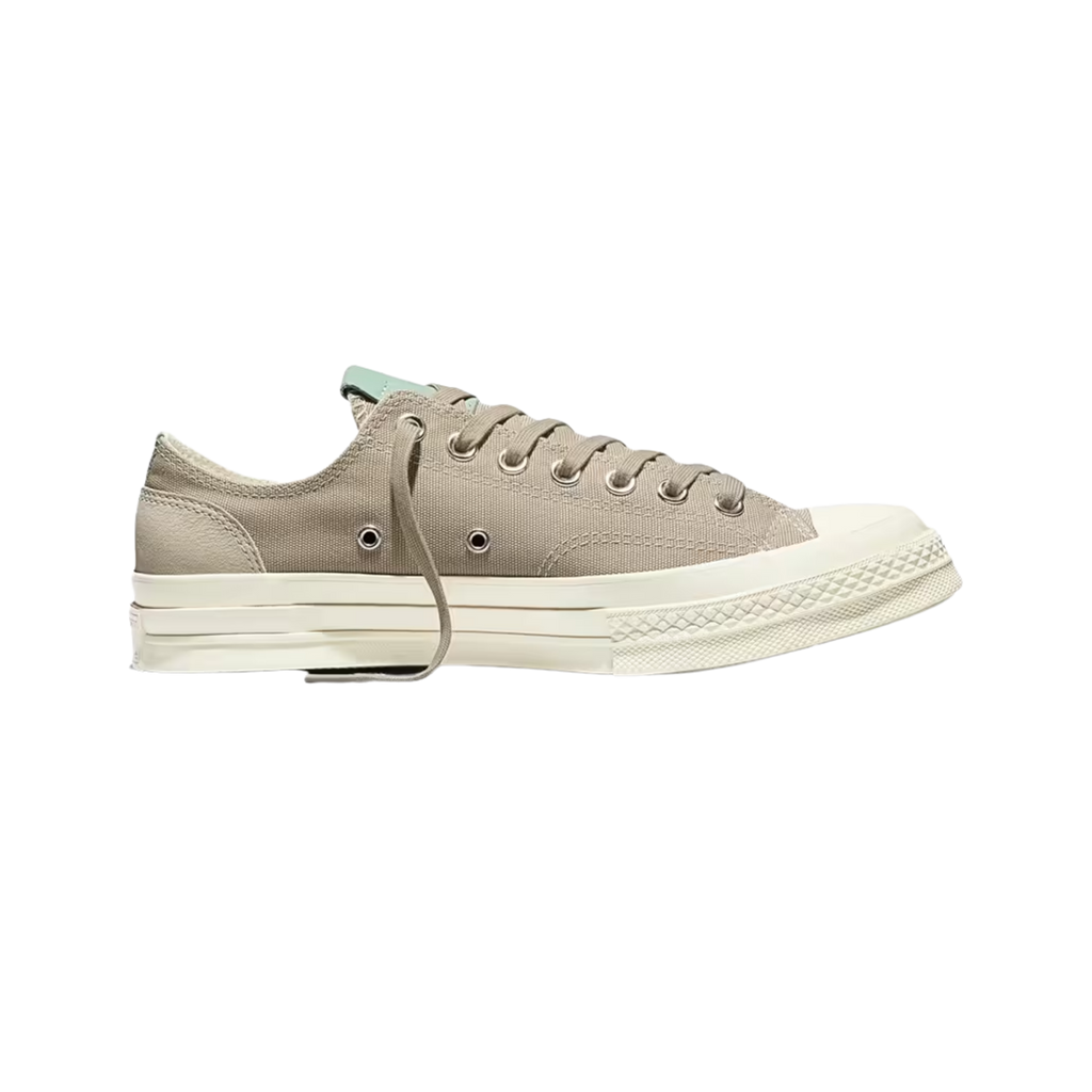 Chuck 70 Papyrus