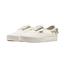 LX Authentic 44 Chandelier Marshmallow