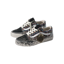 LX OLD SKOOL CHARMS BLACK