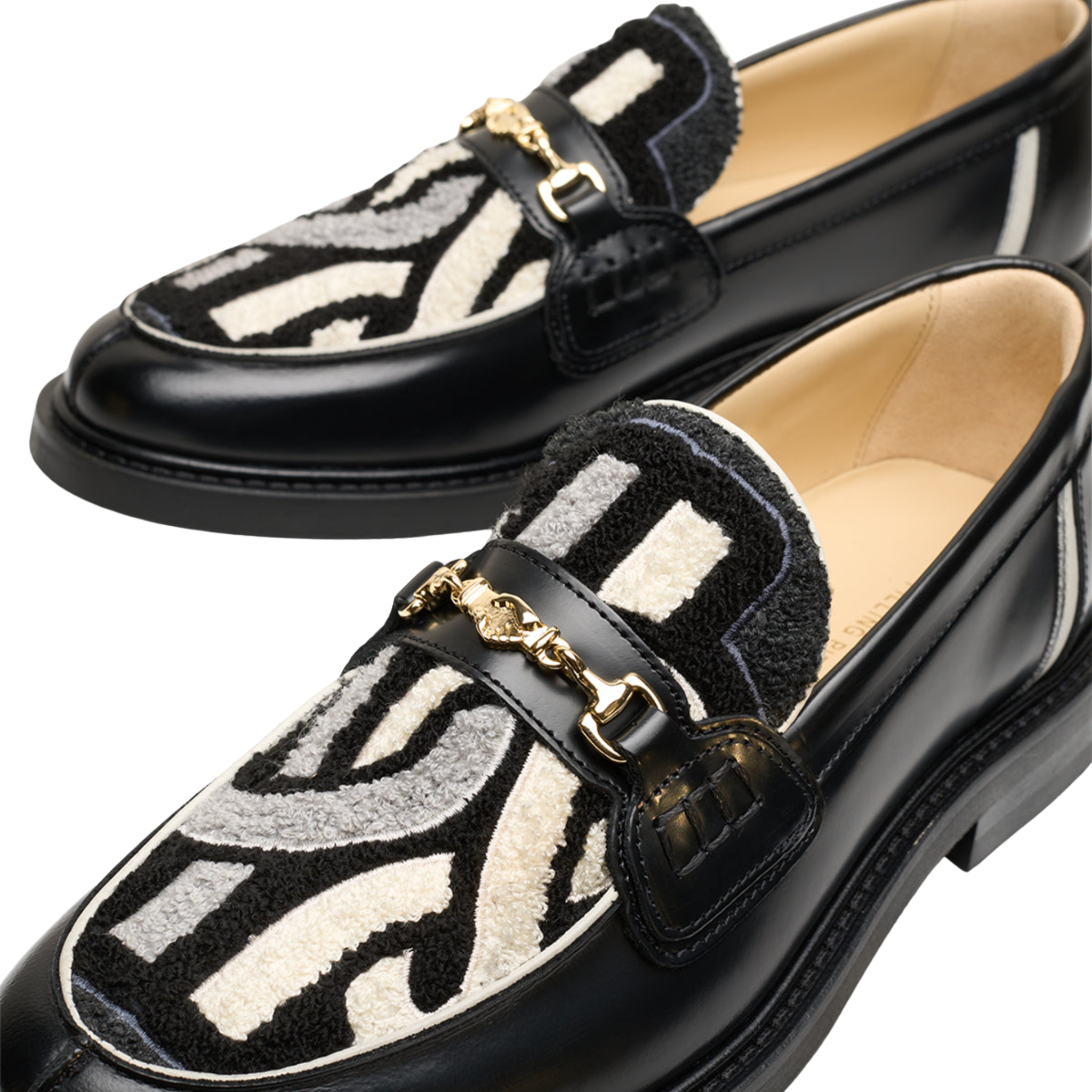 Loafer Gowtu Black Off White