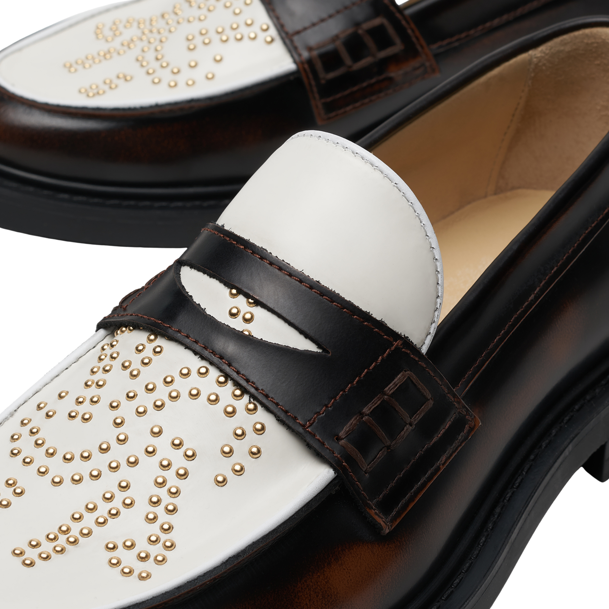 Loafer Gowtu Studs Brown