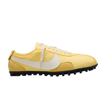 Nike Moon Shoe Soft Yellow (Women's)