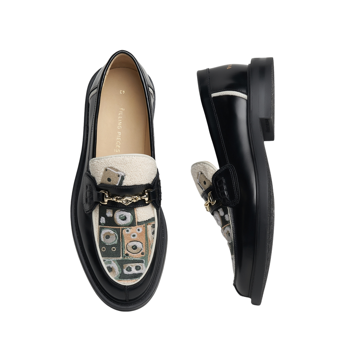 Loafer Speaker Wall Black
