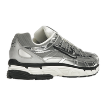 Nike P-6000 Metallic Silver — kolab