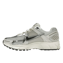 Nike Zoom Vomero 5 Photon Dust Metallic Silver — kolab