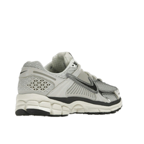 Nike Zoom Vomero 5 Photon Dust Metallic Silver — kolab