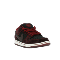 Nike SB Dunk Low Riot Skateshop — kolab