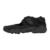 Nike Air Rift Triple Black · kolab