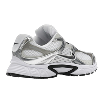 Nike V5 RNR White Vast Grey College Grey Black — kolab