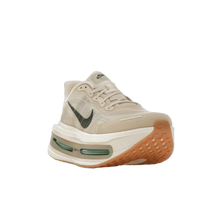 Nike Vomero Premium Pale Ivory Jade Horizon · kolab