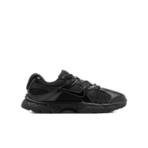 Nike V5 RNR GS 'Triple Black' — kolab
