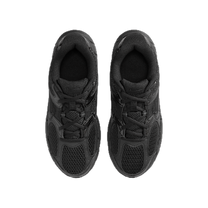 Nike V5 RNR GS 'Triple Black' — kolab