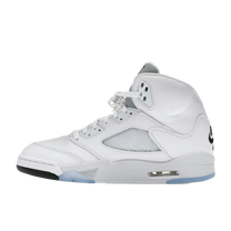 Jordan 5 Retro White Metallic (2026) · kolab