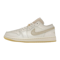 Jordan 1 Low SE Metallic Team Gold · kolab