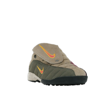 Nike Total 90 Mule Kids of Immigrants Khaki · kolab