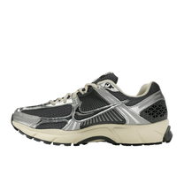 Nike Zoom Vomero 5 Iron Grey Chrome — kolab