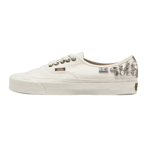 LX Authentic 44 Chandelier Marshmallow