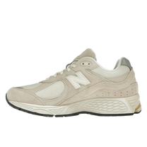 New Balance 2002R Off White — kolab