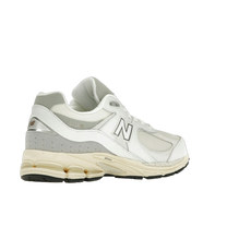 New Balance 2002R White Gold — kolab