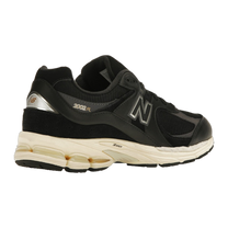 New Balance 2002R Black Vintage — kolab