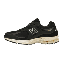New Balance 2002R Black Vintage — kolab