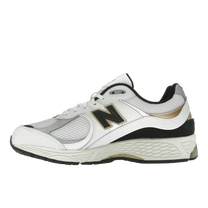 New Balance 2002R White Black Gold Metallic — kolab