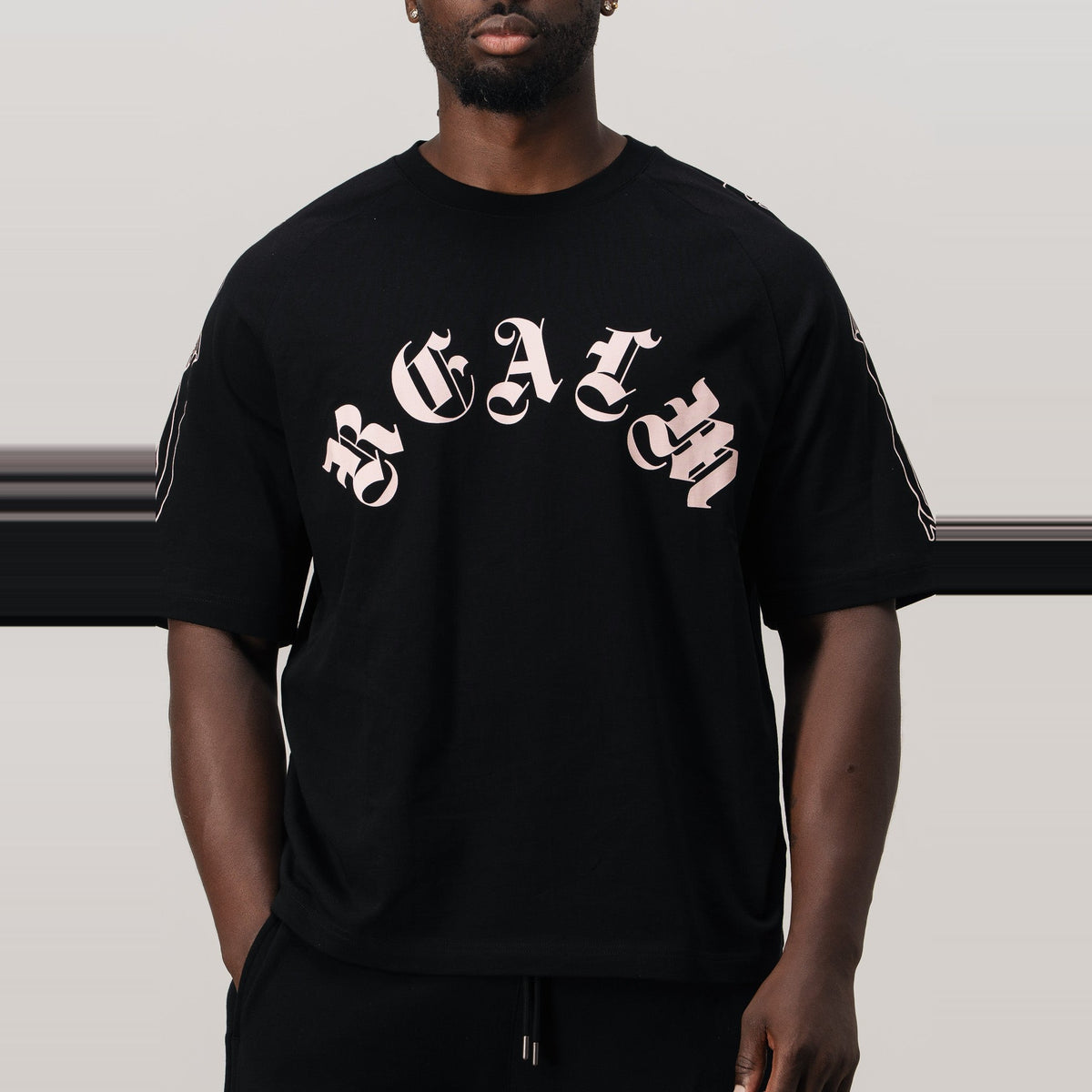 T-shirt Realm OPO Preta