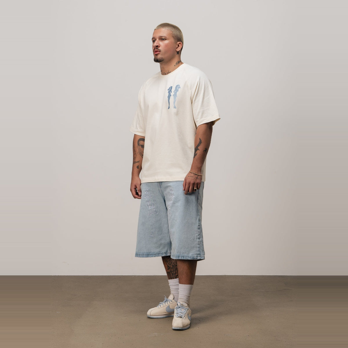 T-shirt Waitresses Bege e Azul