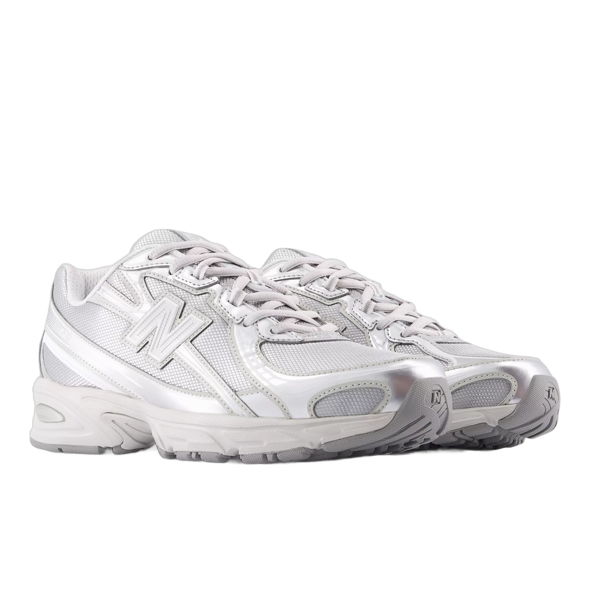 New Balance 740 Metallic Silver — kolab