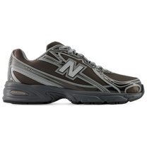 New Balance 740 Black Metallic — kolab